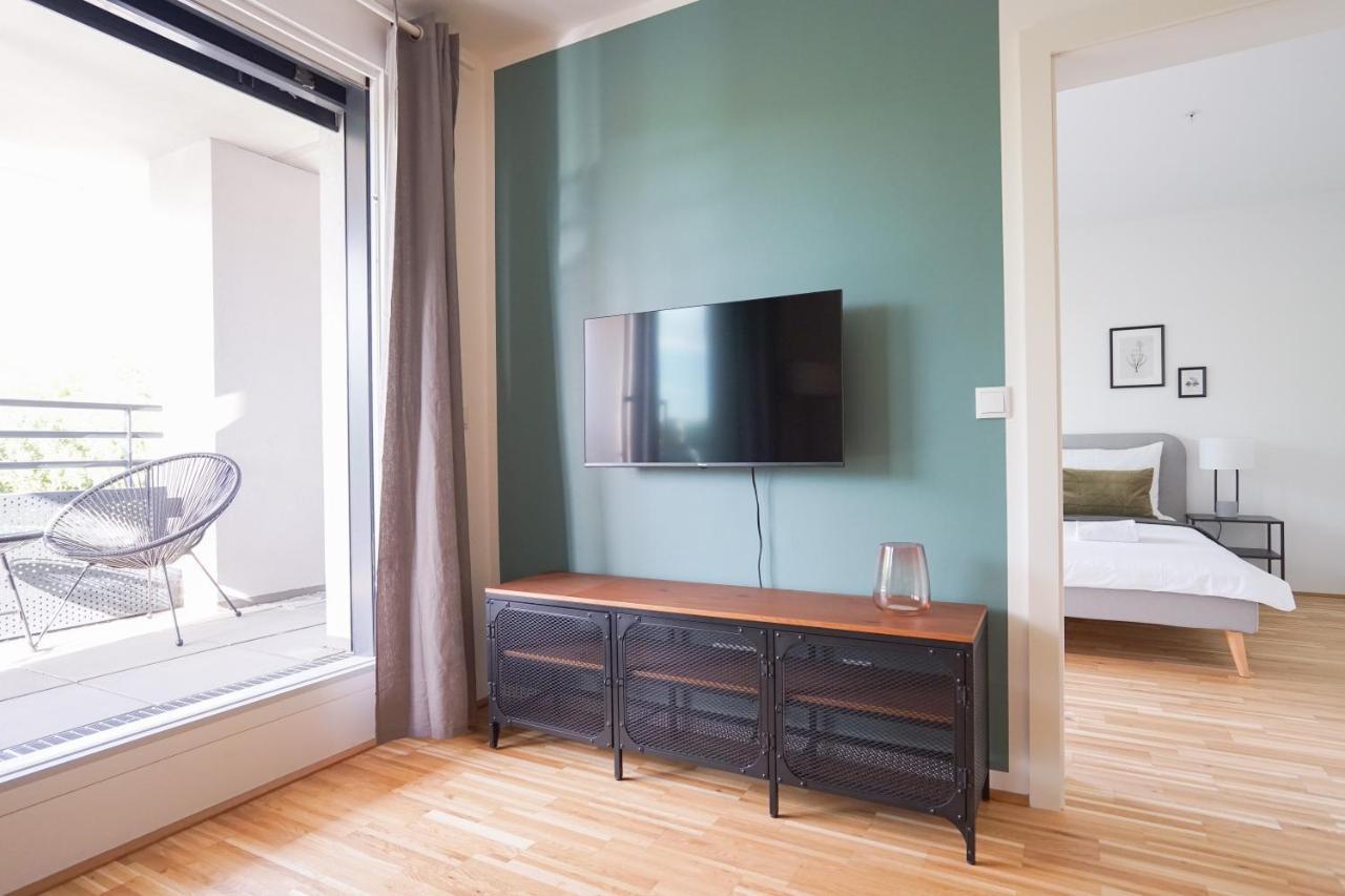 Green Garden Apartment W/.Balcony Near Thermal Spa فيينا المظهر الخارجي الصورة
